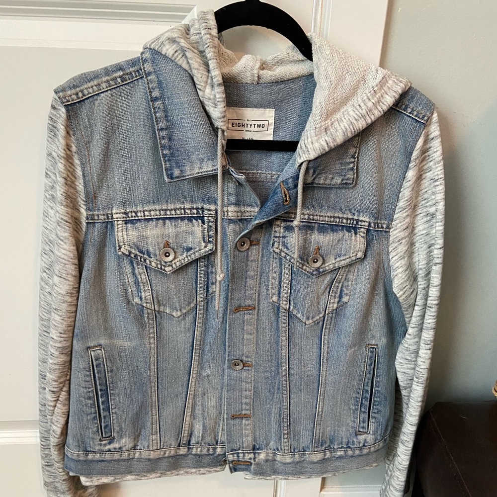 Hoodie/ Jean Jacket!💙